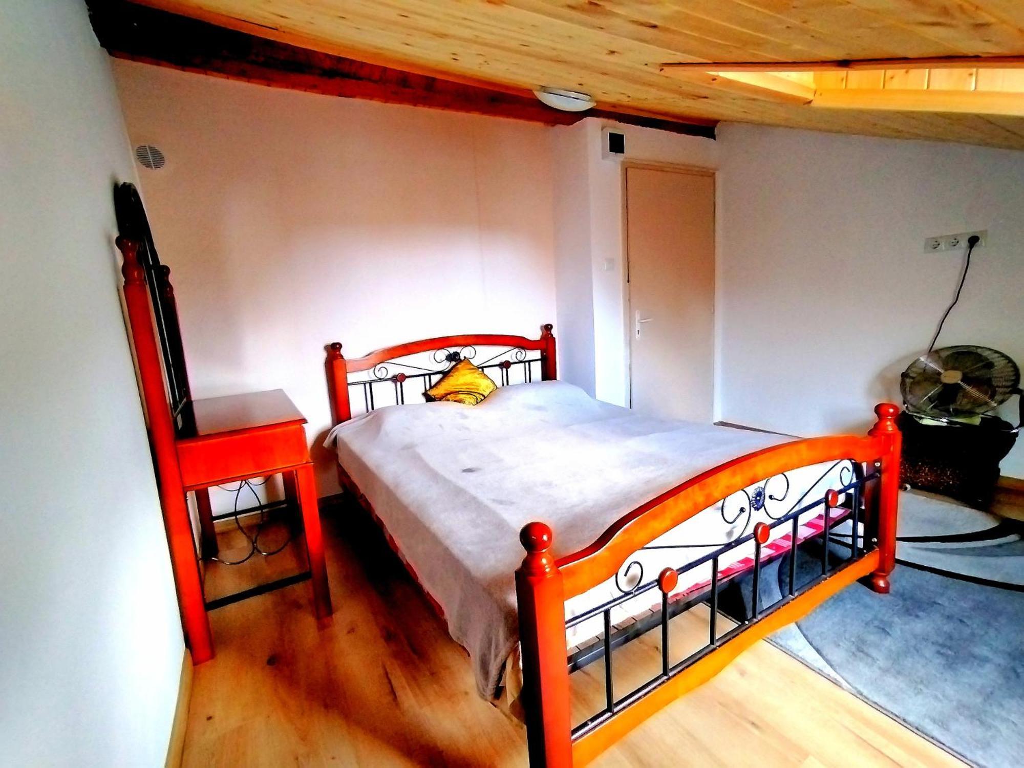 Apartamento In The Heart Of Varna Exterior foto